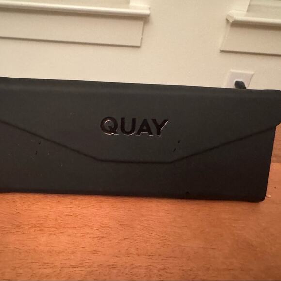 Quay BY THE WAY sunglasses NWOT’s Ivory - Picture 7 of 7